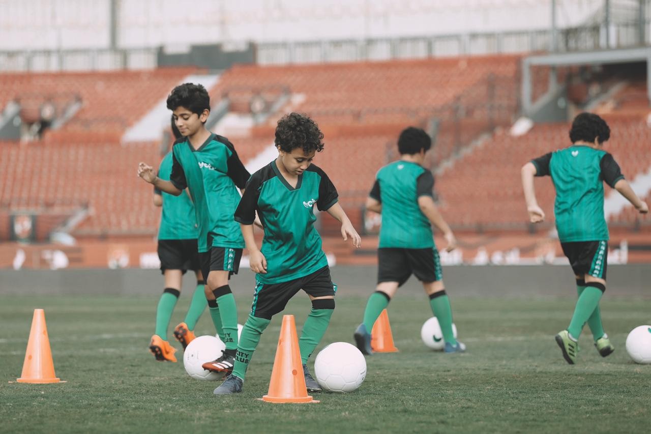 How to play football professionally